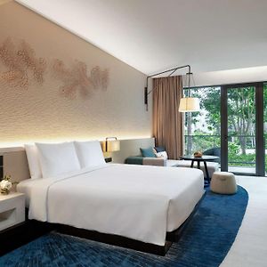 Zimmer mit Kingsize-Bett